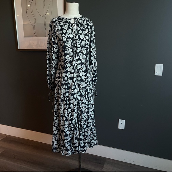 Rebecca Taylor Dresses & Skirts - Rebecca Taylor Alicia Floral Midi Long Sleeve Dress